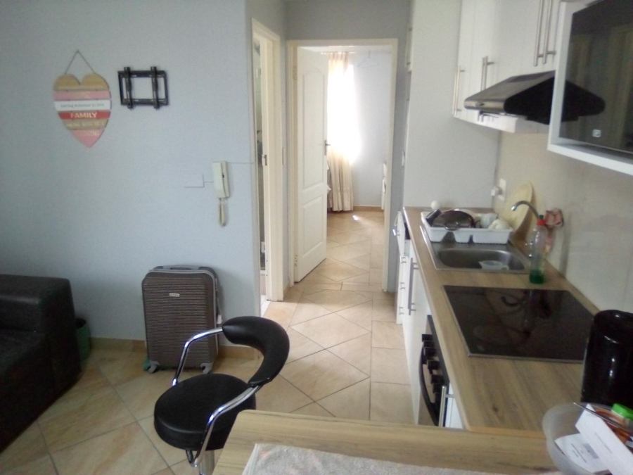 To Let 1 Bedroom Property for Rent in Goodwood Park Western Cape